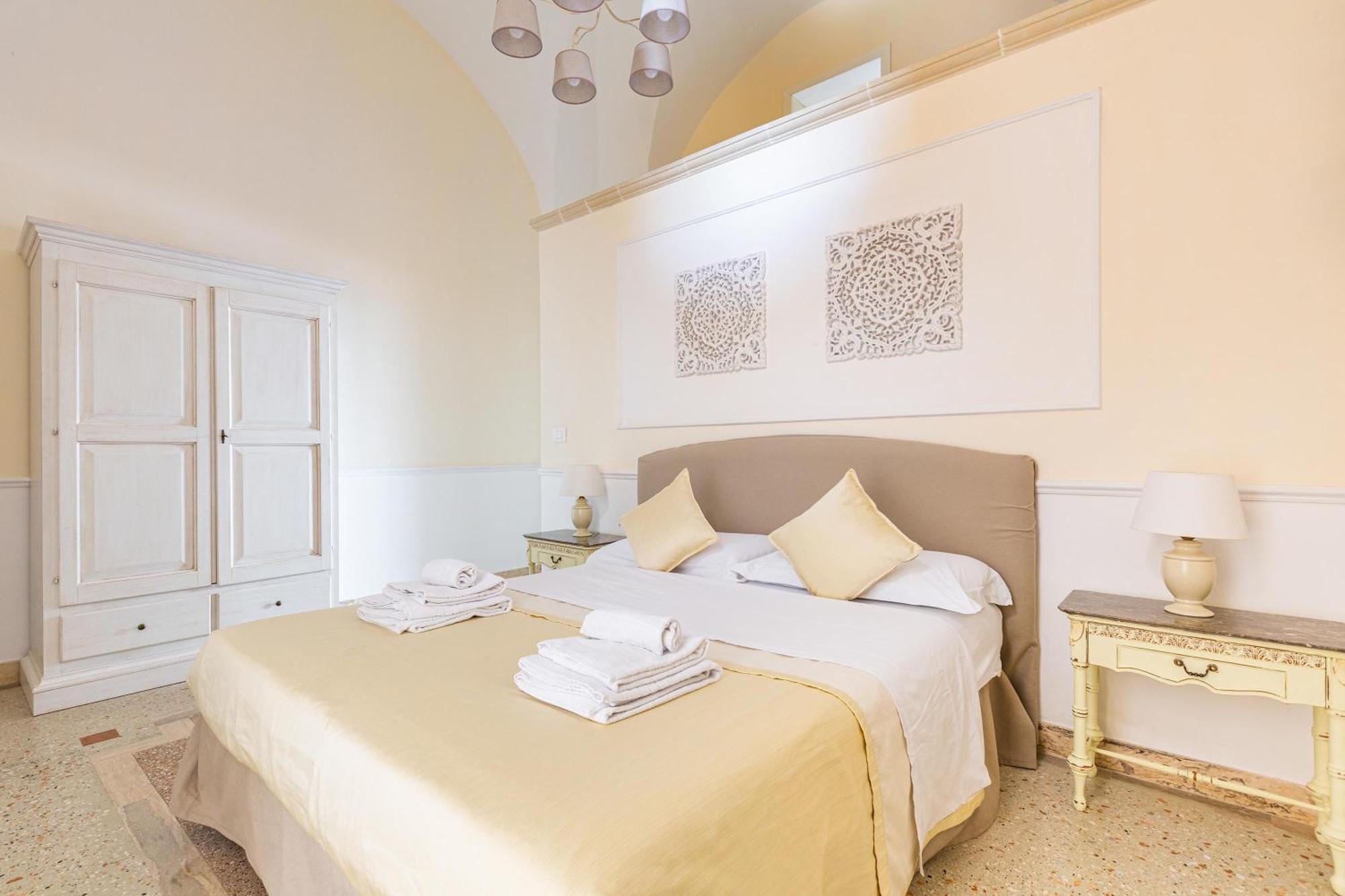 Dimora Le Tre Muse Guesthouse 莱切 外观 照片